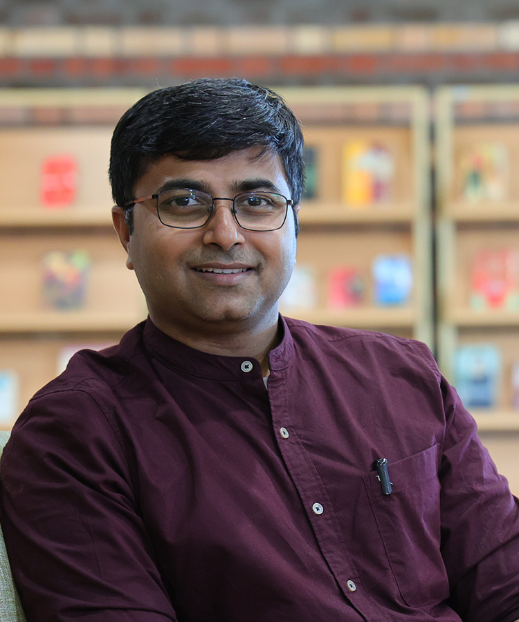 Prof. (Dr.) Naveen Thomas